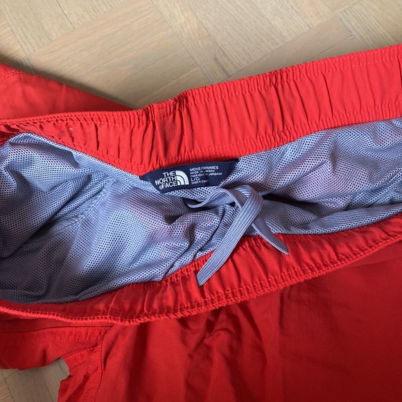The north face swim shorts - Picture 3 of 3